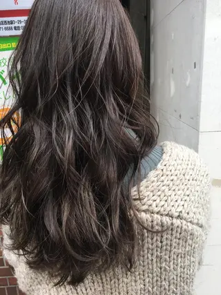 ロング カラー 狩野 羅夢のヘアスタイル