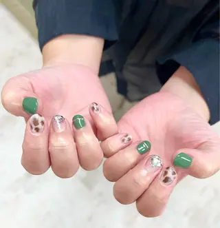 ネイル 吉田 里菜のネイルデザイン