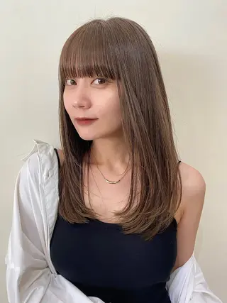 セミロング 大島桃花 / 表参道 透明感カラーのヘアスタイル
