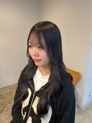 ロング カラー 川端 明莉のヘアスタイル