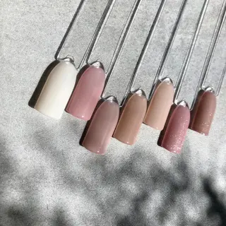 ミディアム W（ダブリュー） 京橋のネイルデザイン