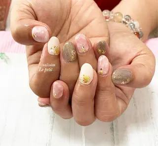 ネイル 石野 広佳のネイルデザイン