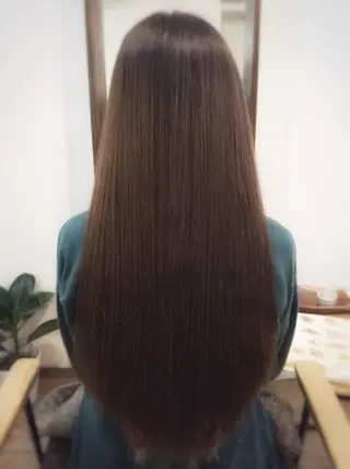 ロング カラー nest  のヘアスタイル