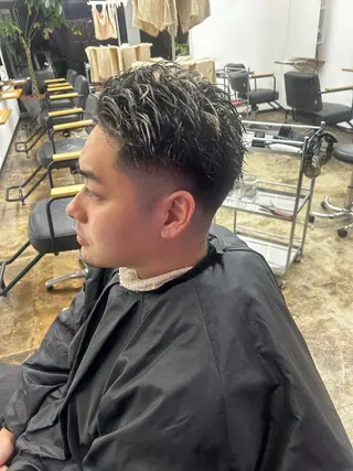 カラー メンズ 西浦 たくみのヘアスタイル