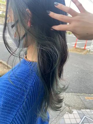 ロング カラー ハラダ ヒナミのヘアスタイル