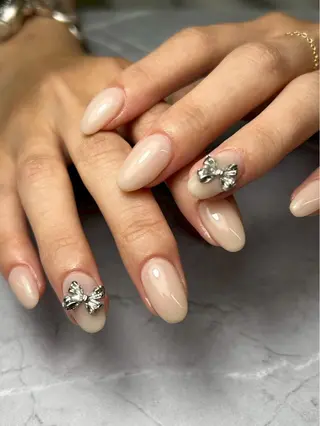 ネイル 【UNE.】 長さだしフィルインのネイルデザイン