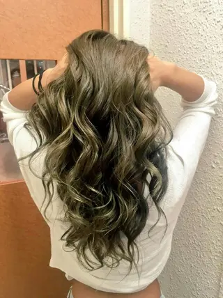 ミディアム セミロング ロング カラー 100%髪質改善特化 TRUNSのヘアスタイル