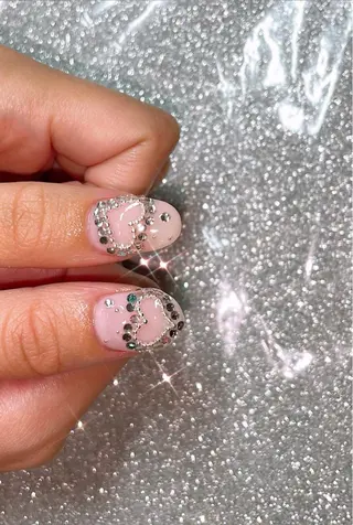 ネイル VIERU 🌈🎀💖のネイルデザイン