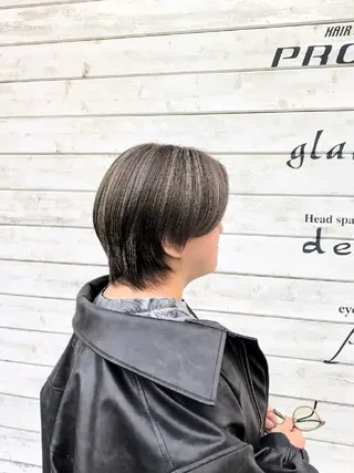 ショート Yoko ハイライトのヘアスタイル