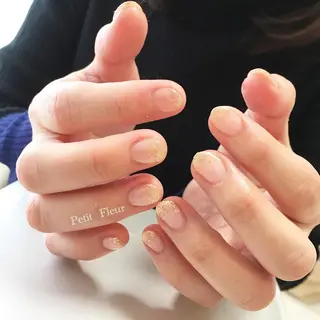 ネイル Petit Fleur所属・青柳 亜梨奈のマツエク・マツパデザイン