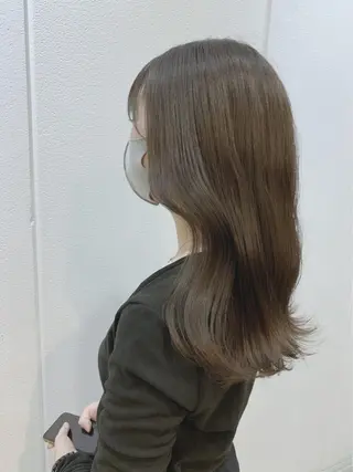セミロング カラー 中津No.1髪質改善 店長✨透ける暗髪のヘアスタイル