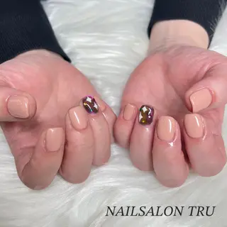 ネイル 𝐼𝑁𝑂𝑈𝐸 𝑀𝐼𝐴のネイルデザイン