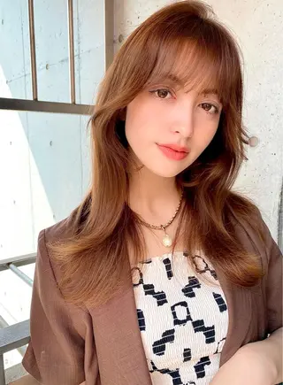 セミロング 大人可愛いレイヤー 大田のヘアスタイル