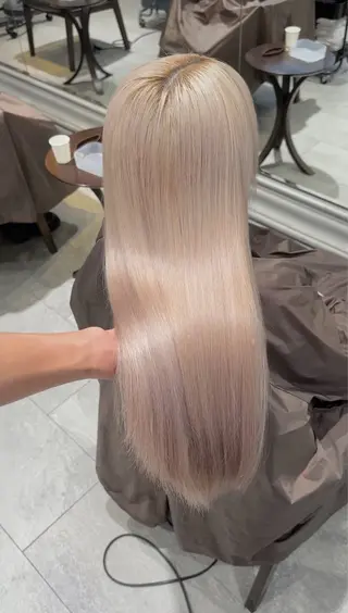 セミロング カラー パーマ ヘアアレンジ ブリーチカラー🤍 颯馬🐈‍⬛のヘアスタイル