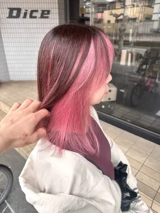 セミロング タカツド ユウキのヘアスタイル