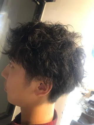 ショート パーマ メンズ 髪質改善&ブリーチ 伊勢 祐一郎のヘアスタイル