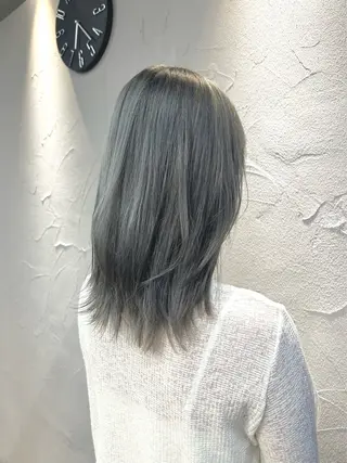 カラー 🎠🤍minami ブリーチ🤍🎠のヘアスタイル