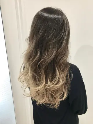 ロング カラー パーマ ネイル マツエク・マツパ 井坂 弘人のヘアスタイル