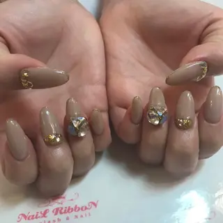 ネイル ネイルリボン 受付スタッフのネイルデザイン