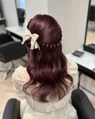 セミロング ヘアアレンジ 𝒎𝒐𝒆🩰 名駅/ヘアメ/暖色♡のヘアスタイル