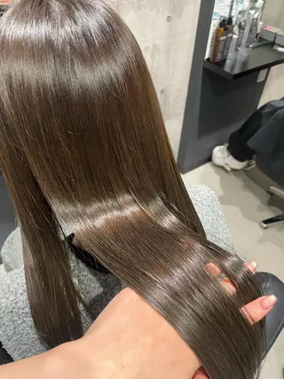 ロング _WHITE 佐伯 碧のヘアスタイル