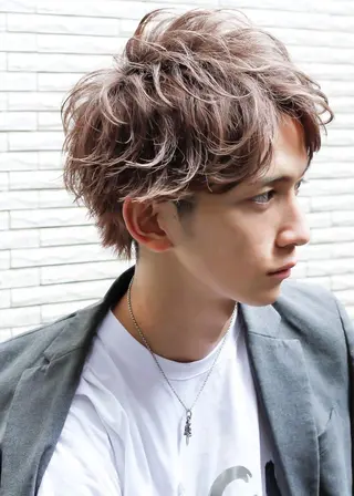 ショート カラー パーマ メンズ 佐伯 りょうのヘアスタイル