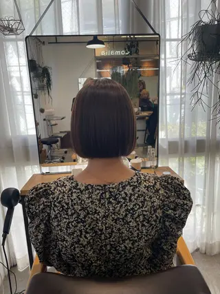 ショート カラー ミルクティー× グレージュMOMOのヘアスタイル