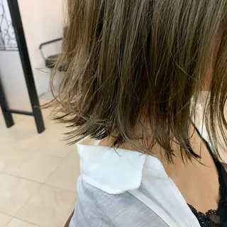 ミディアム 早坂 裕真のヘアスタイル