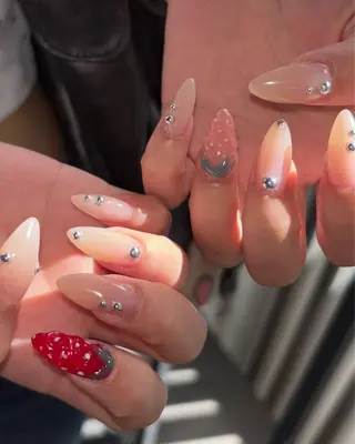 ネイル 🪐富島彩夏 /海外nail🪐のネイルデザイン