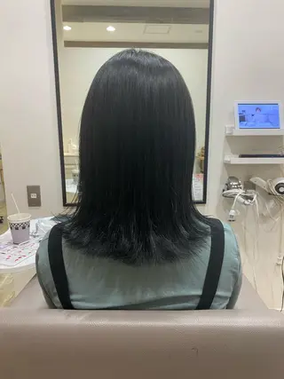 セミロング カラー Ashanti 磯崎のヘアスタイル