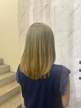 ミディアム mio / ショートカットモデルのヘアスタイル