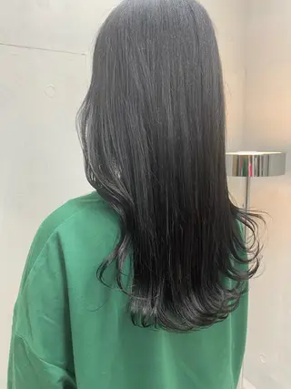 ロング カラー clomus AZUのヘアスタイル