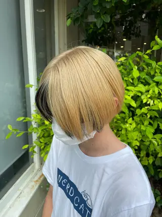 ショート カラー LUXBE LUCE ひなののヘアスタイル
