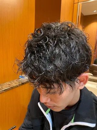ミディアム 北川 竜也のヘアスタイル