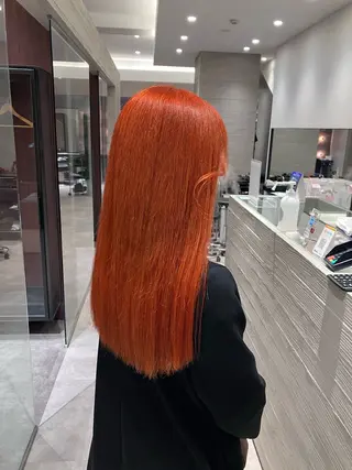 ロング カラー サキ🤍ハイトーン 🩰くびれ巻きヘアのヘアスタイル