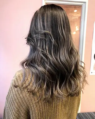 ロング TAKU 美容師のヘアスタイル