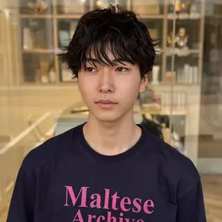 ショート パーマ ブリーチなしwカラー メンズパーマ新居見のヘアスタイル