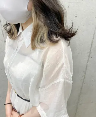 ミディアム カラー オリーブ/アッシュ やわらか透明感カラーのヘアスタイル