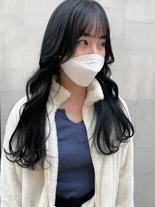 ロング カラー ヘアアレンジ yuka .のヘアスタイル