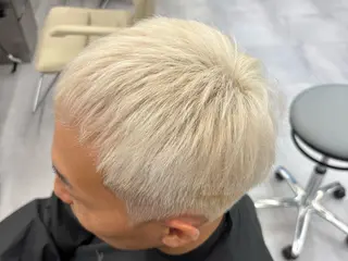 カラー メンズ 名古屋/デザイン/ ブリーチ/松井亮磨のヘアスタイル