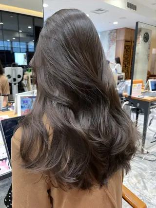 セミロング カラー 映える顔まわり/前髪 特化 💗 ユキマのヘアスタイル