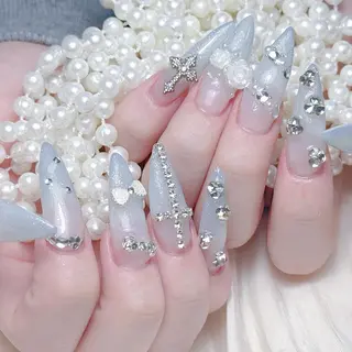ネイル 🎀まゆ 🪽🐾のネイルデザイン