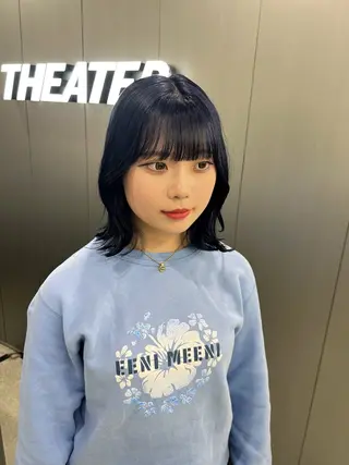 ミディアム カラー 暗髪🩶ラベンダー/ ブルー/ユウナ🤍のヘアスタイル