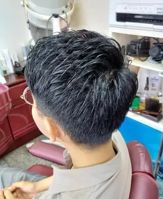 ミディアム 河合 勇喜のヘアスタイル