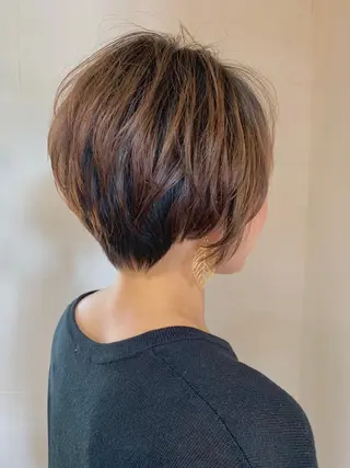 ショート 菅野 愛のヘアスタイル