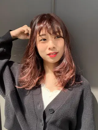 セミロング モーニングスター リリーのヘアスタイル