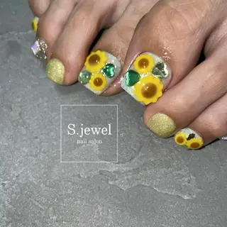 ネイル S. JEWELのネイルデザイン