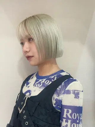 ショート カラー ブリーチ/韓国 💫ひなた💫のヘアスタイル