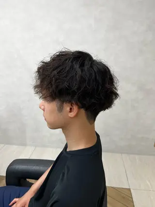 ミディアム パーマ メンズ 🏅メンズ特化 ヤマクラ タイキのヘアスタイル