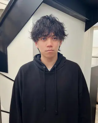 パーマ メンズ 【センターパート】 ETO／江藤翼の眉毛・アイブロウイメージ